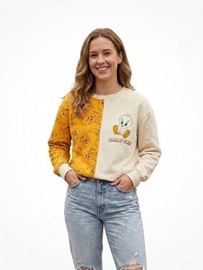 Looney Tunes Tweety Bird Colorblock Crewneck Sweatshirt Women’s Small